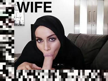 Sexy Hijab Wife With Curves Fucked