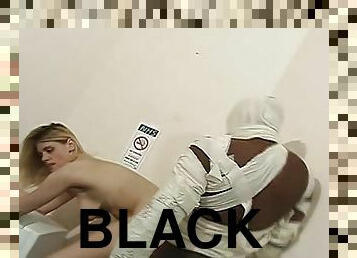 Black guy in a body cast fucks a hot blonde with his huge cock (clip)