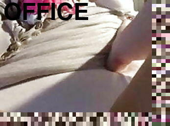 masturbation, bureau-office, chatte-pussy, doigtage