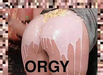 Messy paint dripping of a round ass in lesbo orgy