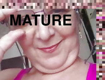 gros-nichons, masturbation, mature, granny, milf, belle-femme-ronde, doigtage, européenne, euro, seins-flasques