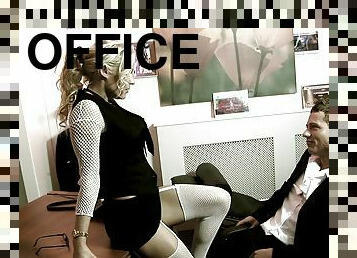 biuro, hardcore, gwiazda-porno, para, pończochy, blondynka, siatkowe-stroje, realne, minispódniczka