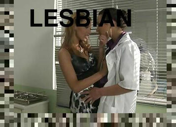 Sexy Lesbian MILFs Licking Each Other's Pussies In The Doctor¡s Office