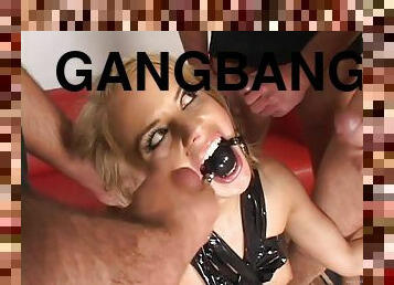 Unbelievable Dora Venter Gets Gangbanged By Several Men