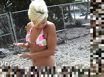 Delicious Blonde Takes A Shower Outdoors In A ExGFs Clip