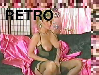 Retro MILF plays with her pussy and sucks a cock