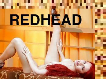 Exclusive Video with sweet redhead Kinsey Elizabeth
