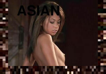 Asian beauty Diem Nguyen shows off her nice slender body