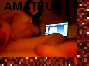 Horny Teen Masturbates As She Chats On Her Computer