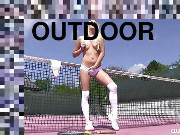 Sporty blonde babe plays with her tight pussy on the tennis court