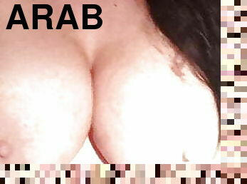 gros-nichons, masturbation, chatte-pussy, amateur, arabe, belle-femme-ronde, doigtage, naturel, serrée, parfait
