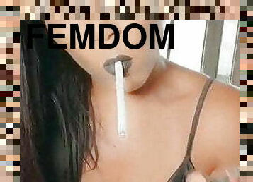 fetiš, pušenje-smoking, femdom, male-sise