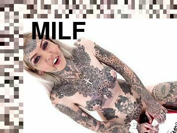 milf, percé, chevauchement, fétiche, tatouage