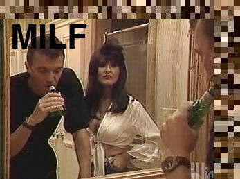 What a stunning milf Leanna Foxxx is getting fucked