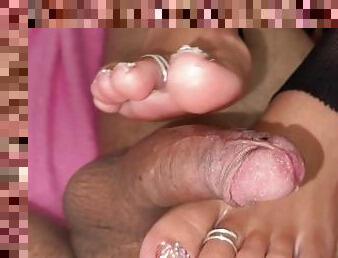 amateur, milf, allemand, pieds, point-de-vue, ejaculation, branlette-avec-les-pieds, taquinerie, orteils