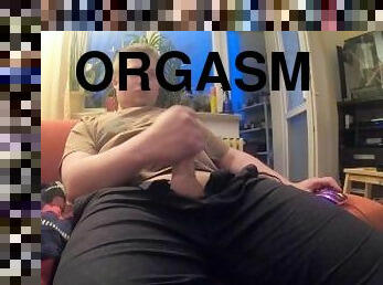 Quick orgasm while watching porn