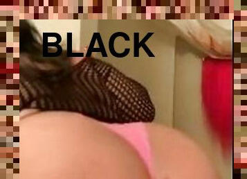 Huge black booty twerk
