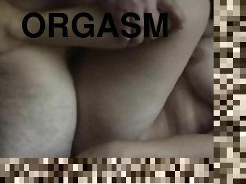A quickie on a rainy day, she orgasms fast