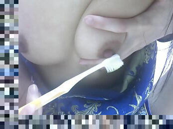 T? ?t??? Uncensored Nipple Masturbation With A Toothbrush