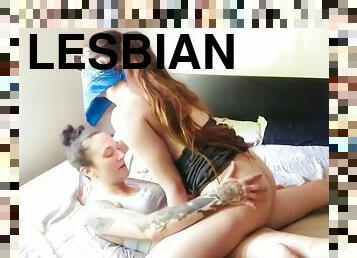 Real Lesbians: Pussy Grinding On Top Of Her - Lesbian Fingering