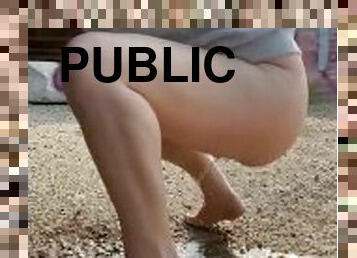 pisser, public, giclée, amateur, pieds, fétiche, solo, brunette