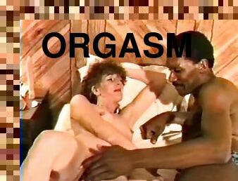 Old but craving for orgasmic interracial banging in a reality shoot