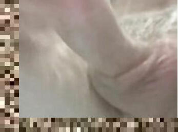 Teen Jerking off in bath (underwater view)