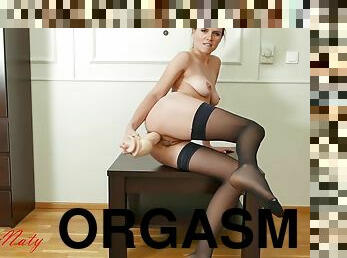 Heftiger Anal - Orgasmus - Sexy Naty