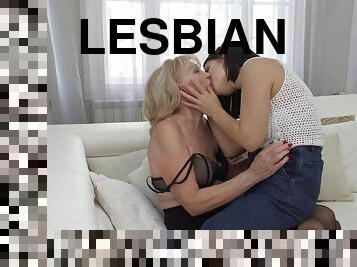 pillu-pussy, remmidildo, lesbo-lesbian, blondi, nussiminen, luonnollinen, dildo, ruskeaverikkö