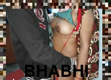 Devar Bhabhi In Misstaniya - Horny Indian Bhabhi Ne Devar Ko Apna Doodh Pilaya