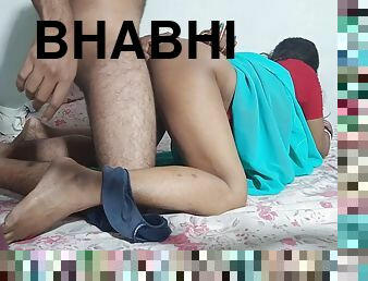 Devar Bhabhi In Bhabhi Ko Anjane Me Piche Se Choda Jab Vo Mobile Me Busy Thi - Indian Bhabhi Accidentally Fucked By Devar