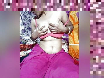 Today Exclusive-sexy Desi Bhabhi Boobs Pressing And Kissing On Live Show