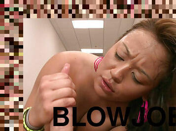Mia Lelani showing her awesome blowjob skills