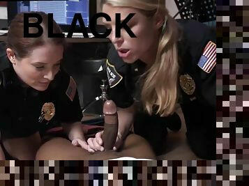 Polic Moms Share Black Dick
