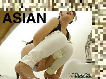 Asian Models Peeing Fetish