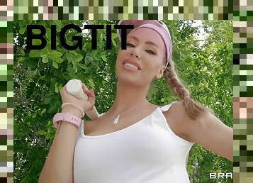 Playful beauty Nicole Aniston takes massive dong deep inside