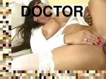 CitySlut.org - Lisa Ann Naughty Doctor MILF