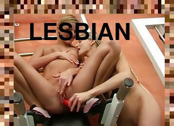 lesbienne, gode, salle-de-gym