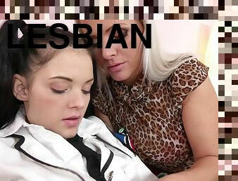 זקן, כוס-pussy, סטודנט, לסבית-lesbian, צעצוע, צמה, תחתוני-נשים, מכללה, בןבת-18, פעולה