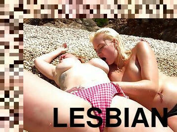 fellation, lesbienne, milf, hardcore, plage, petite-amie, jeune-18, horny, britannique