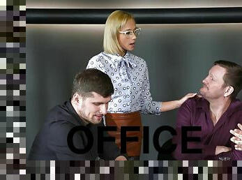 Stunning Veronica Leal enjoys during a MMF threesome in the office