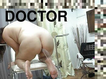 Naughty Pauline enjoys while being fingered by her horny doctor