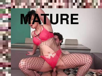 Mature woman wearing fishnet lingerie gets dicked - Ella P