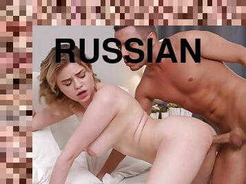 gros-nichons, levrette, chatte-pussy, russe, fellation, ados, hardcore, couple, naturel, incroyable