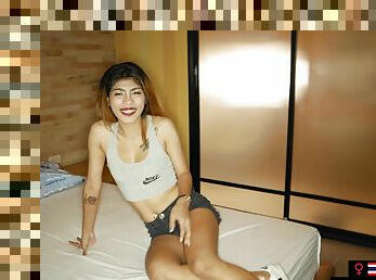 Young amateur Thai bargirl teen cutie short time sex with a foreigner