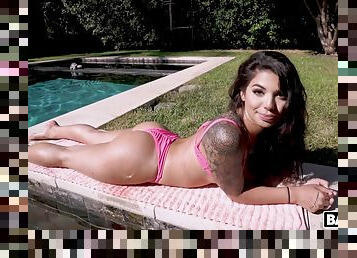 Sexy girlfriend Gina Valentina sunbathes naked and gives head