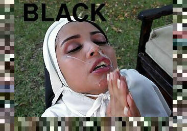 Dirty nun Yudi Pineda takes off her black thong to be fucked