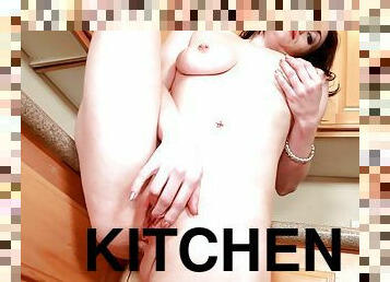 Dirty video of Thimble Tukk playing with her pussy in the kitchen