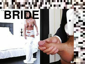 Pretty soon to be bride Brooklyn Chase gets a facial after sex
