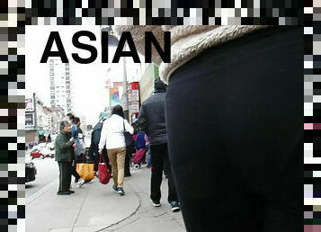 Asian teen ass in skin-tight leggings